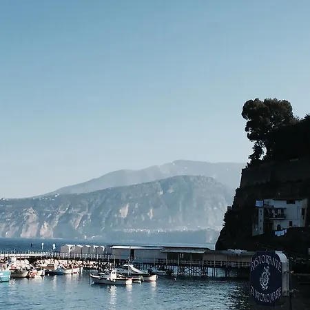 Estate4Home - La Grotta Azzurra Sorrento Buitenkant foto